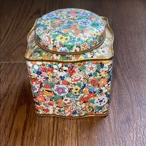 Antique tin